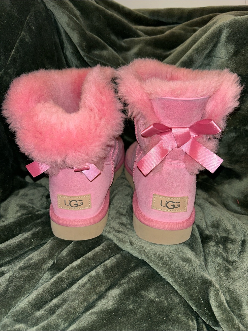 UGG Pink Suede Shearling Short Boots - Picture 2 of 4